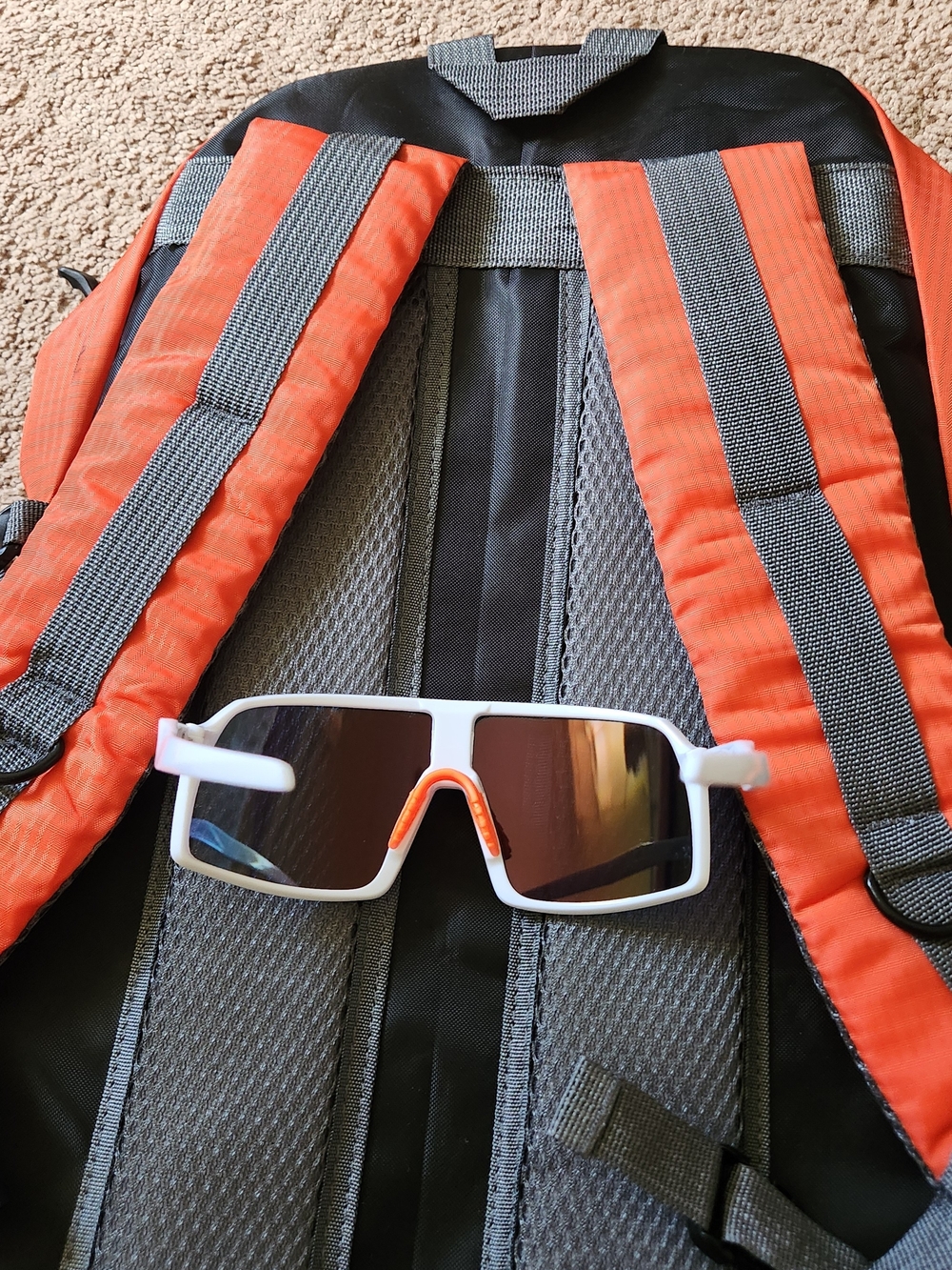 Dunkin Limited Edition orange Backpack Lightweight Collectible + Sunglasses! New - Picture 8 of 10